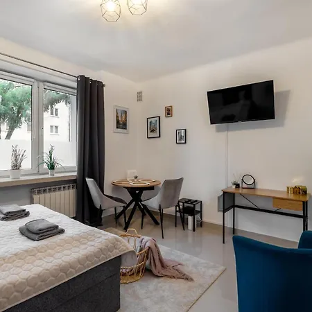 Modern Near Old Town - Orla Appartement