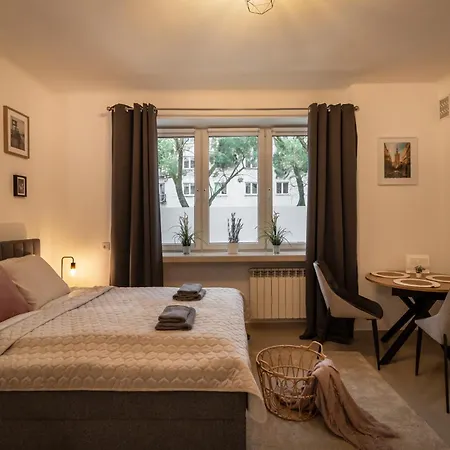 Modern Near Old Town - Orla *